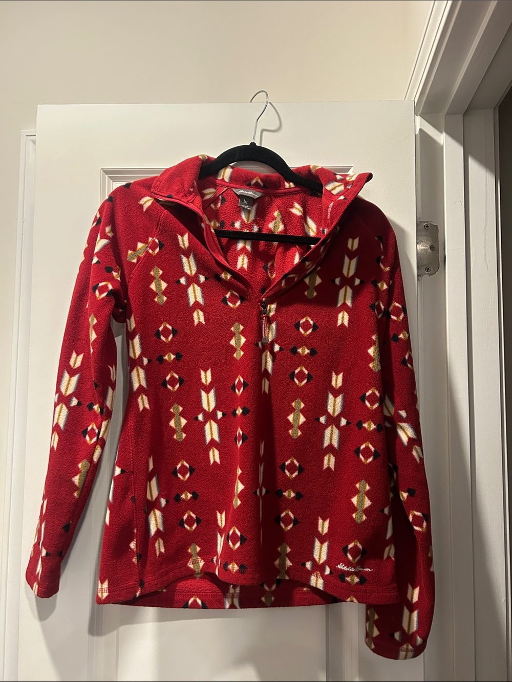 NEVER WORN Women’s Eddie Bauer 1/4 zip multicolor pullover with geometric print